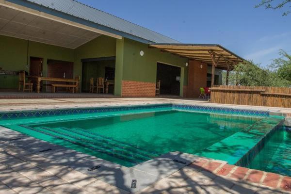 Chameleon Bush Lodge Hammanskraal Extérieur photo