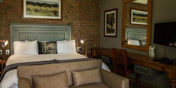 Chameleon Bush Lodge Hammanskraal Extérieur photo