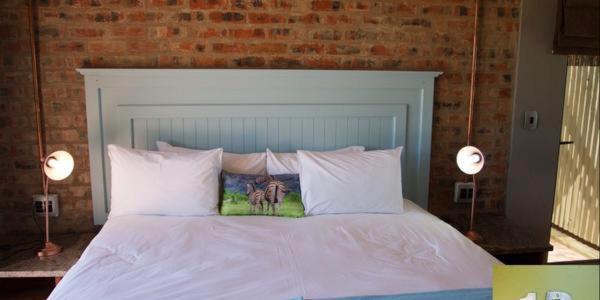 Chameleon Bush Lodge Hammanskraal Extérieur photo