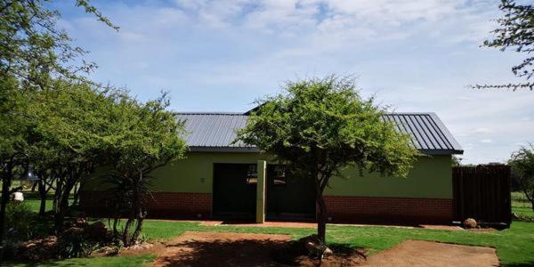 Chameleon Bush Lodge Hammanskraal Extérieur photo