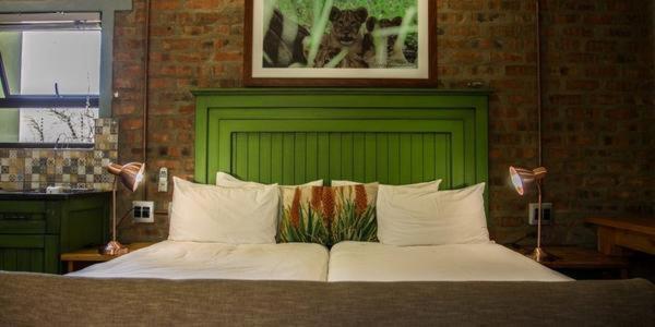 Chameleon Bush Lodge Hammanskraal Extérieur photo